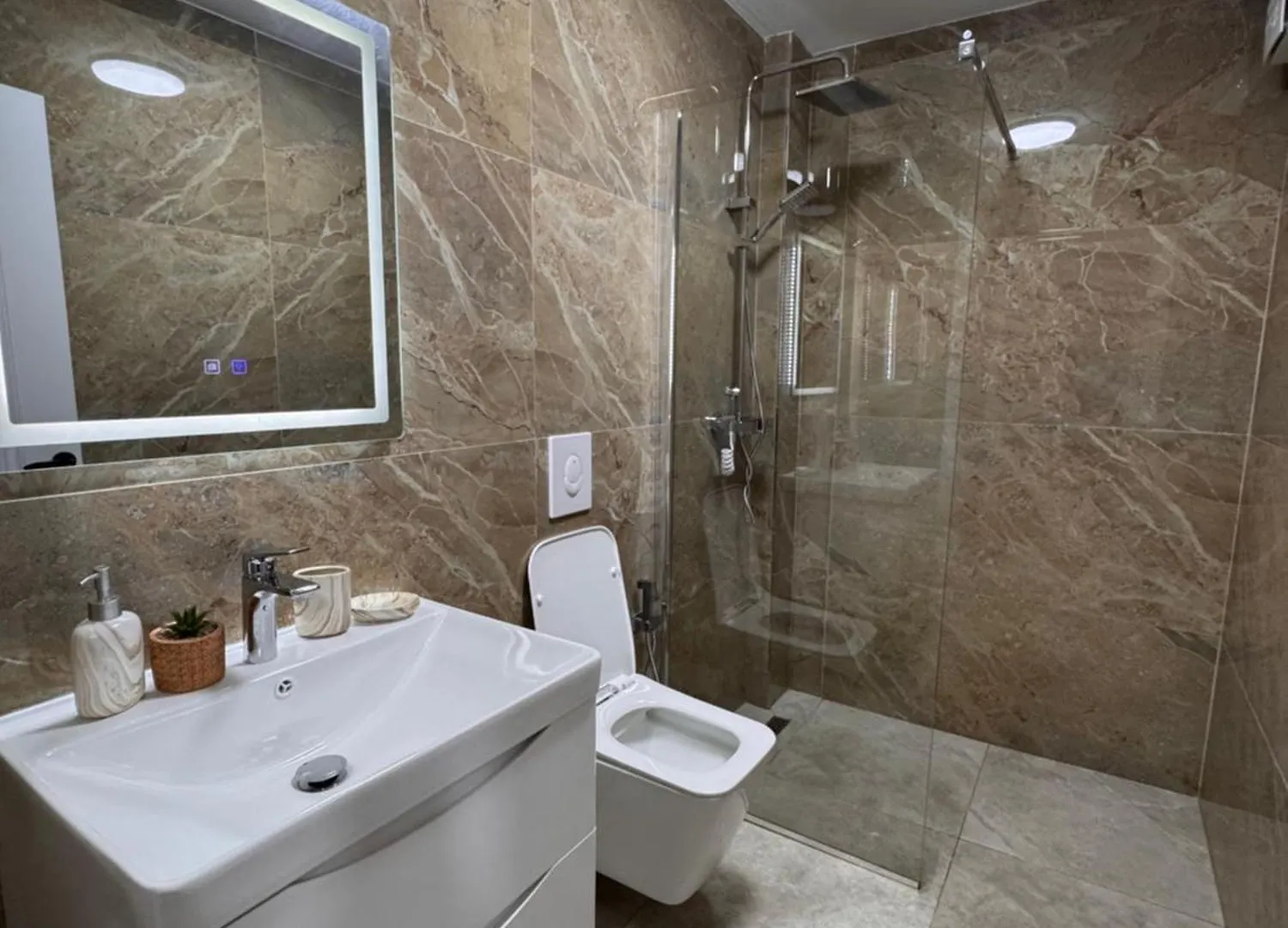 Mia Queens Apartments Durrës